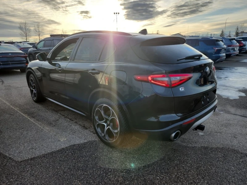 Alfa Romeo Stelvio * TI SPORT * CARFAX * БЕЗ ПЪРВОНАЧАЛНА ВНОСКА, снимка 4 - Автомобили и джипове - 53094958