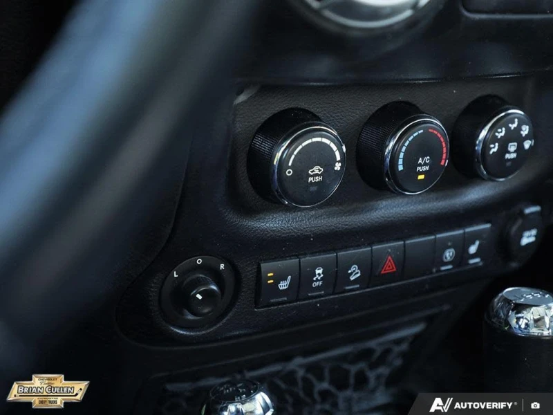 Jeep Wrangler 2016| SAHARA| 4WD| 3.6 V6 285 HP| ДЪЛГА БАЗА, снимка 11 - Автомобили и джипове - 53188554