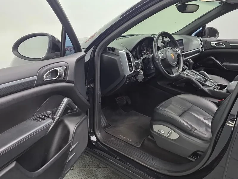 Porsche Cayenne 3.0 Diesel 958, снимка 10 - Автомобили и джипове - 56256257