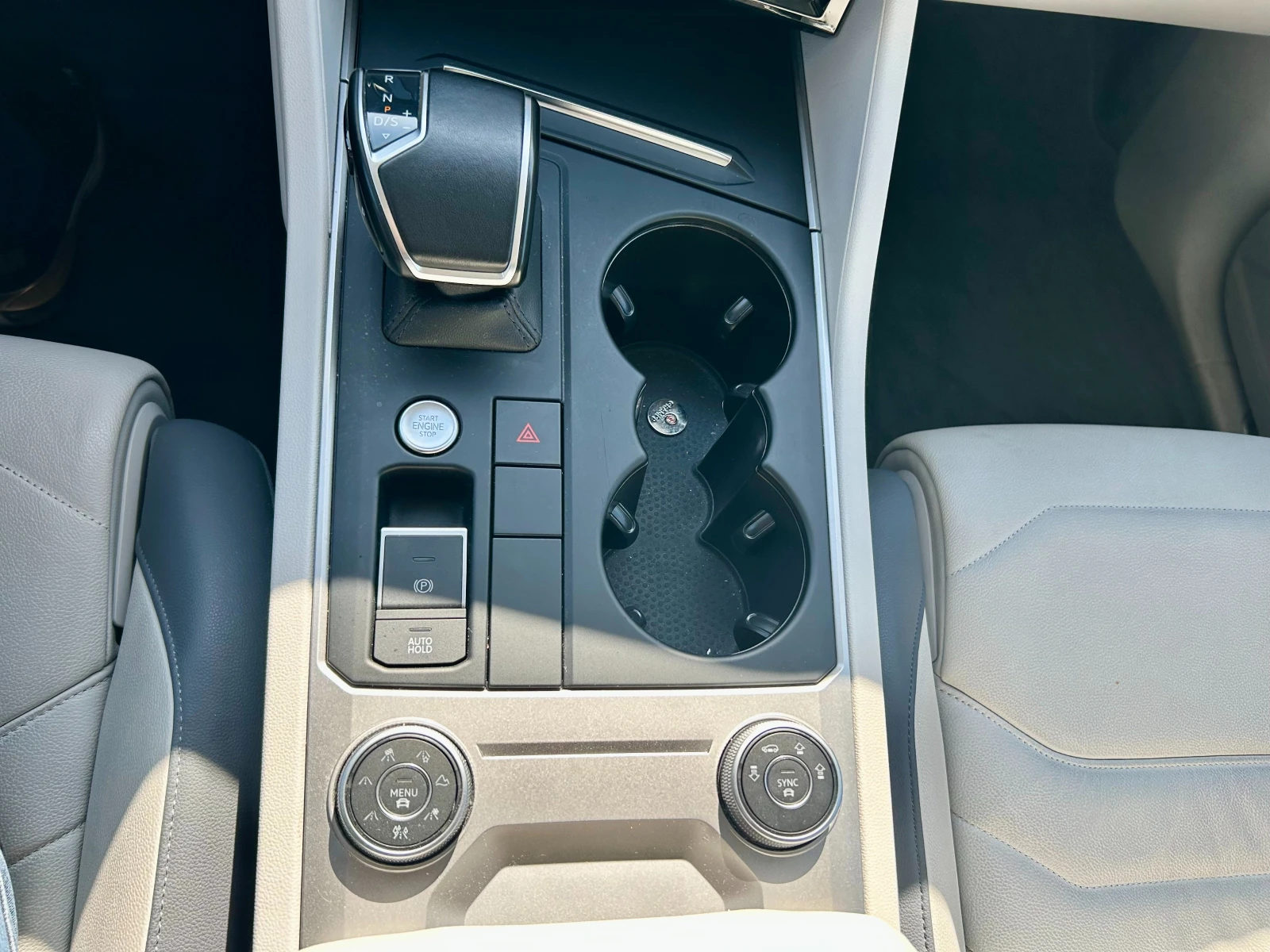 VW Touareg V6 286 h.p. 2021 | Mobile.bg   16