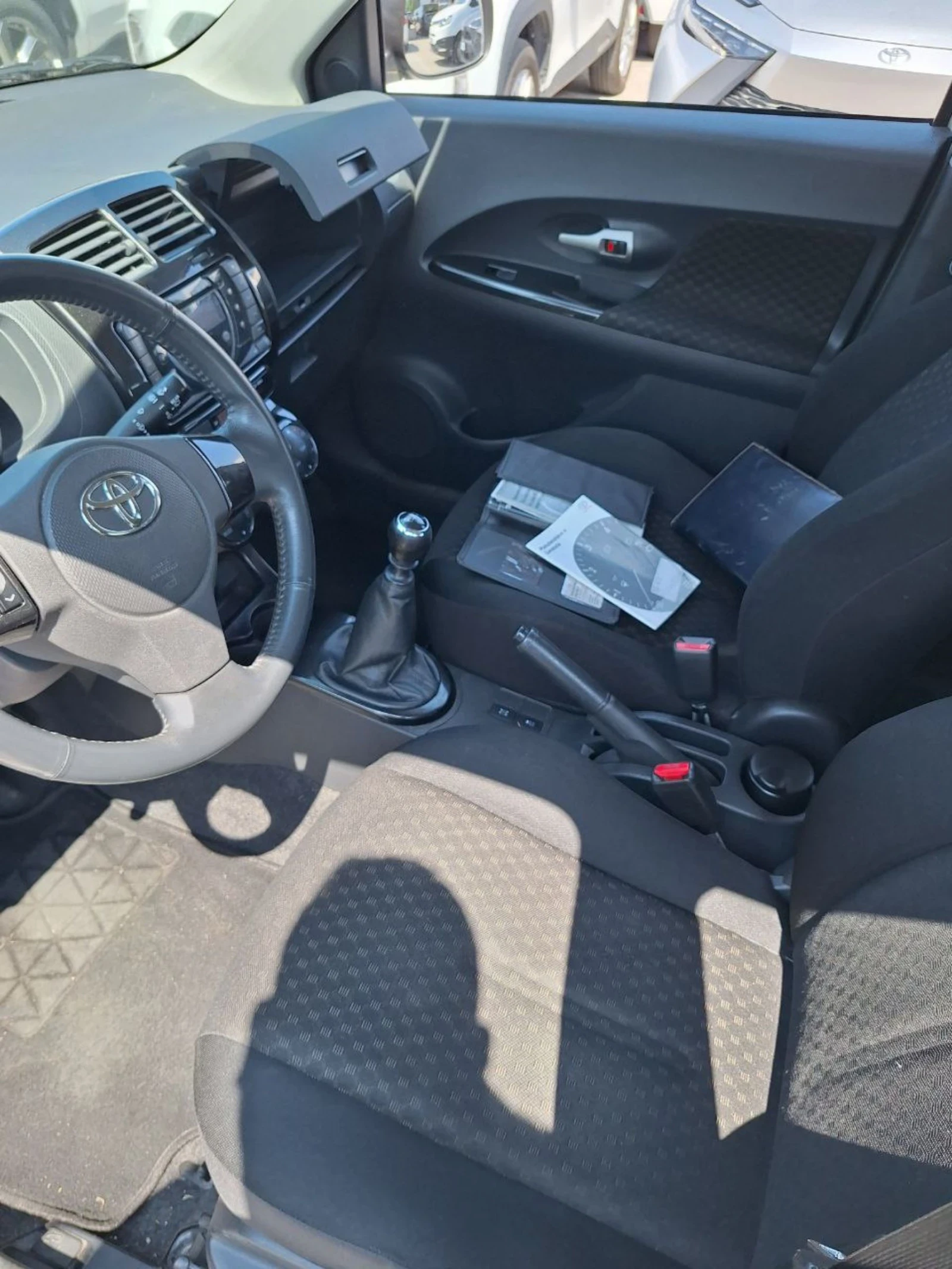 Toyota Urban Cruiser 1.4D4D AWD ОЧАКВАН ВНОС - изображение 6