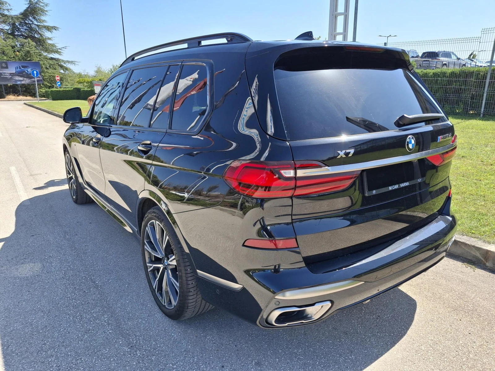 BMW X7 M50d - изображение 6