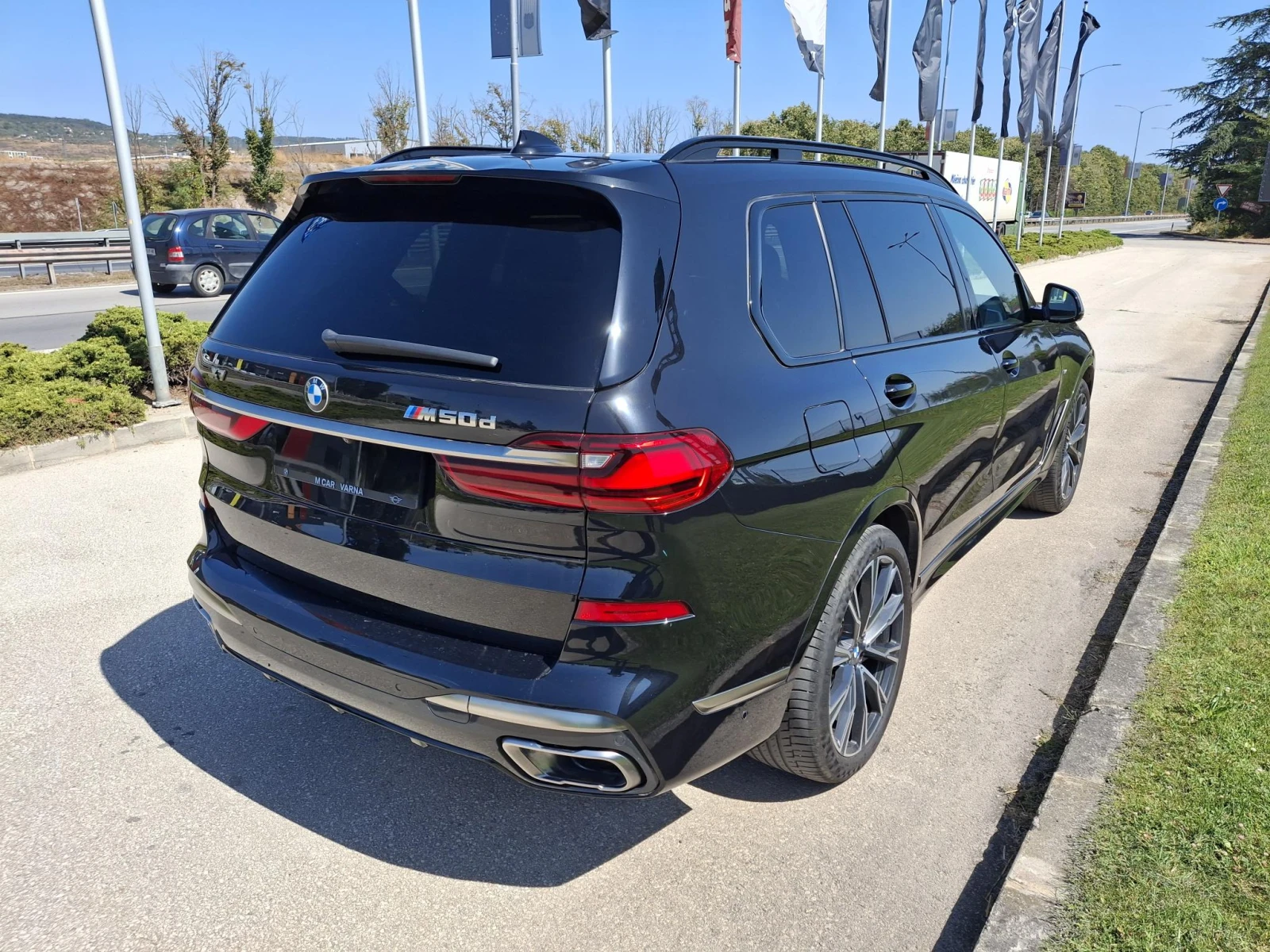 BMW X7 M50d - изображение 5