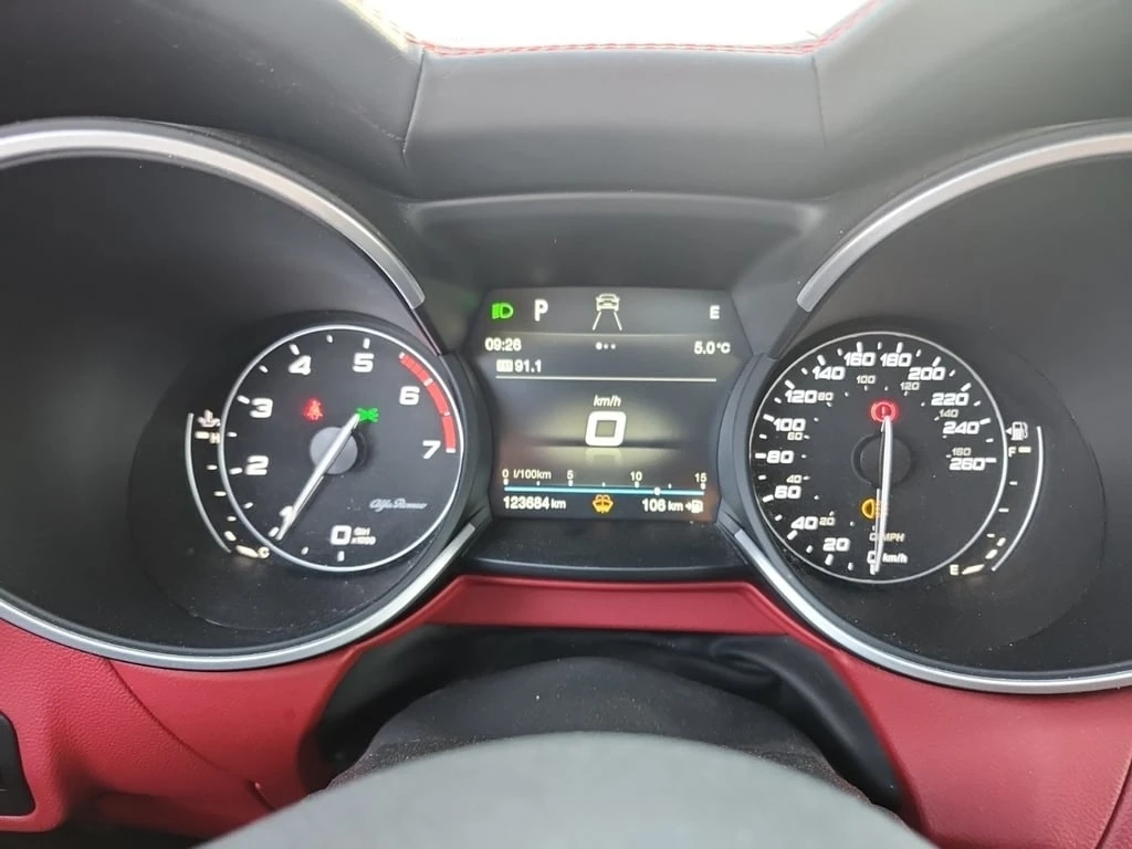 Alfa Romeo Stelvio * TI SPORT * CARFAX * БЕЗ ПЪРВОНАЧАЛНА ВНОСКА - изображение 9