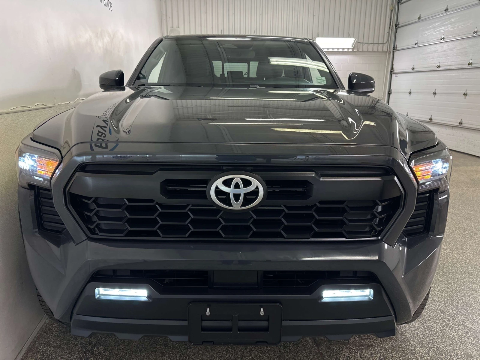 Toyota Tacoma CREW/TRD/2200KM/ЦЕНА ДО БГ, снимка 2 - Автомобили и джипове - 54990118