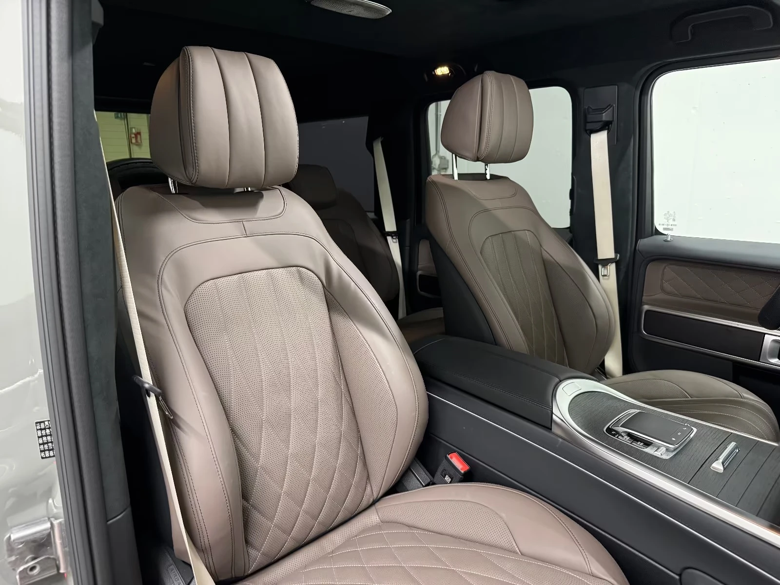 Mercedes-Benz G 450 d / AMG / 4 MATIC / BURM /  FACELIFT / 360 / PANO, снимка 15 - Автомобили и джипове - 55172699