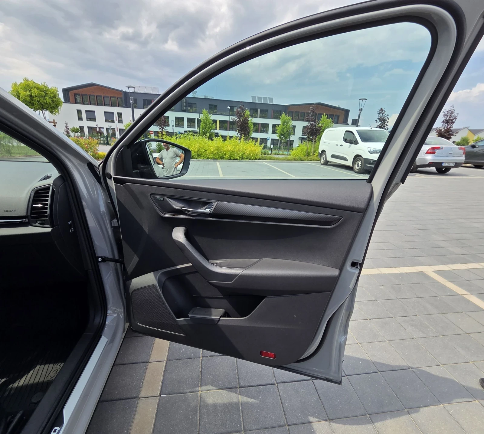 Skoda Karoq 4х4, снимка 6 - Автомобили и джипове - 55468865