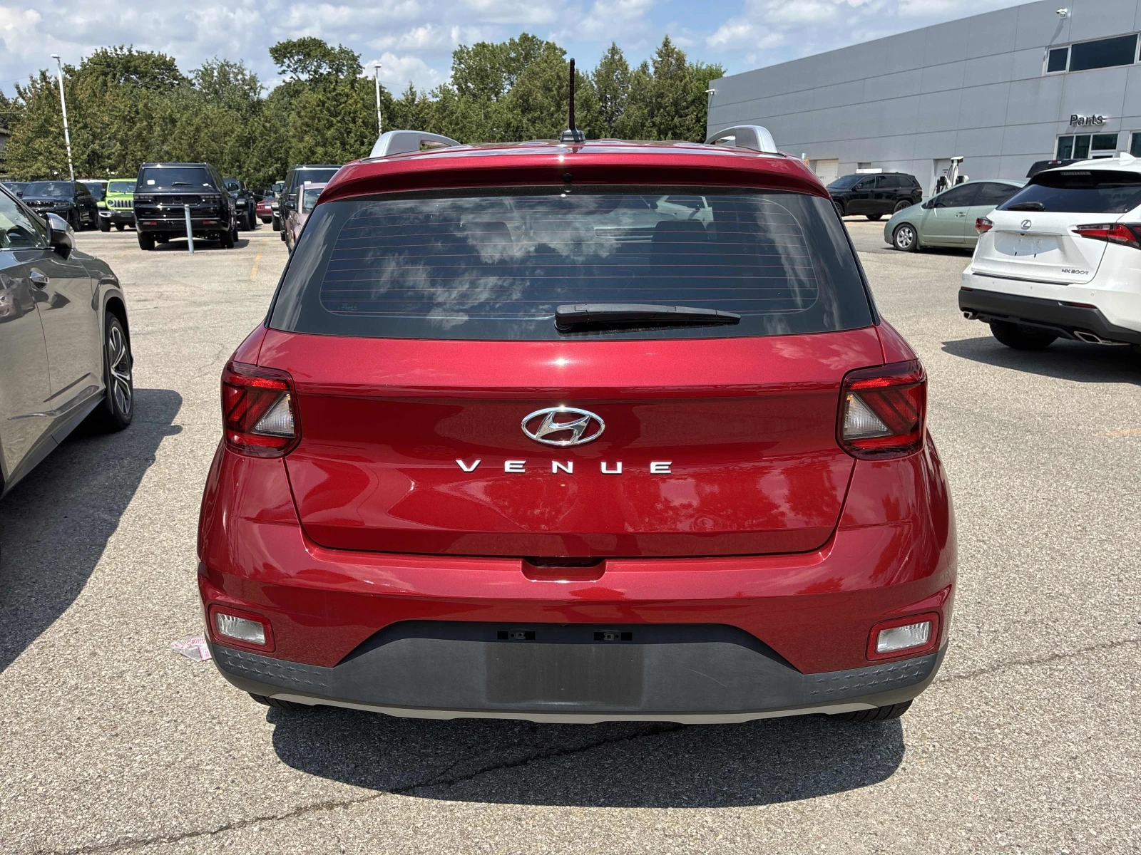 Hyundai Venue, снимка 4 - Автомобили и джипове - 55703637