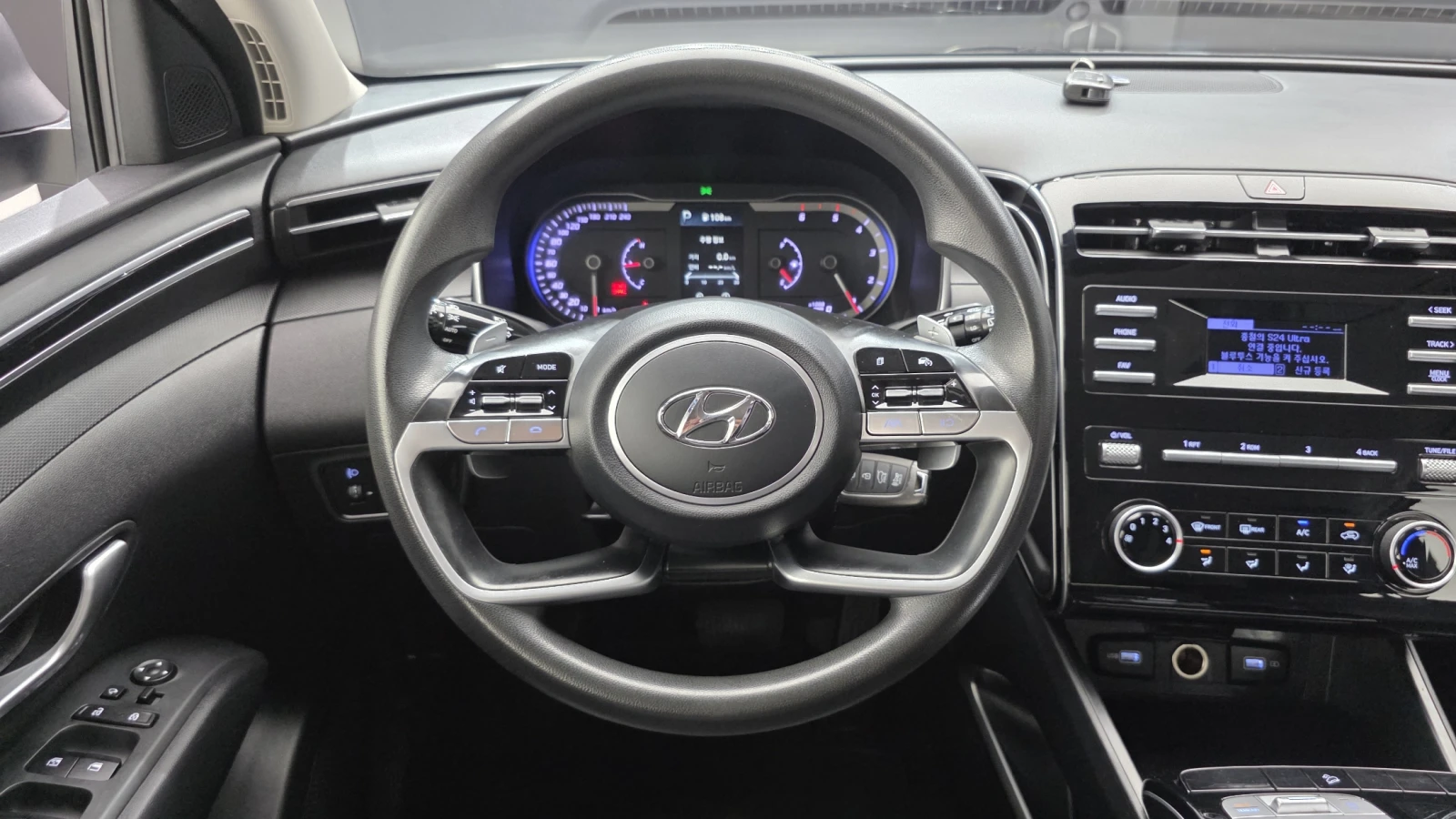 Hyundai Tucson 2.0 Modern* КРАЙНА ЦЕНА, снимка 12 - Автомобили и джипове - 56133622
