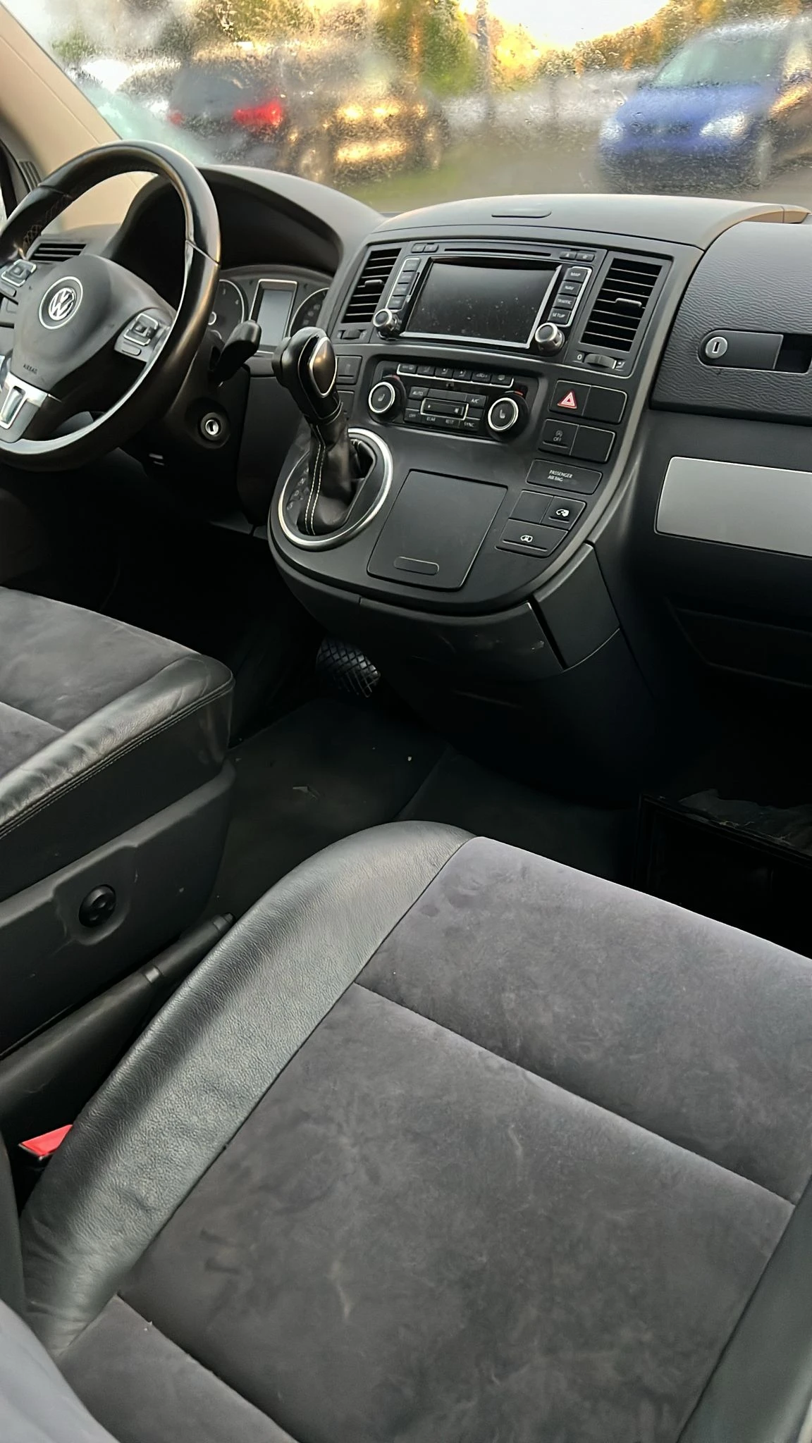 VW Multivan SWISS-EDITION 25 - изображение 2