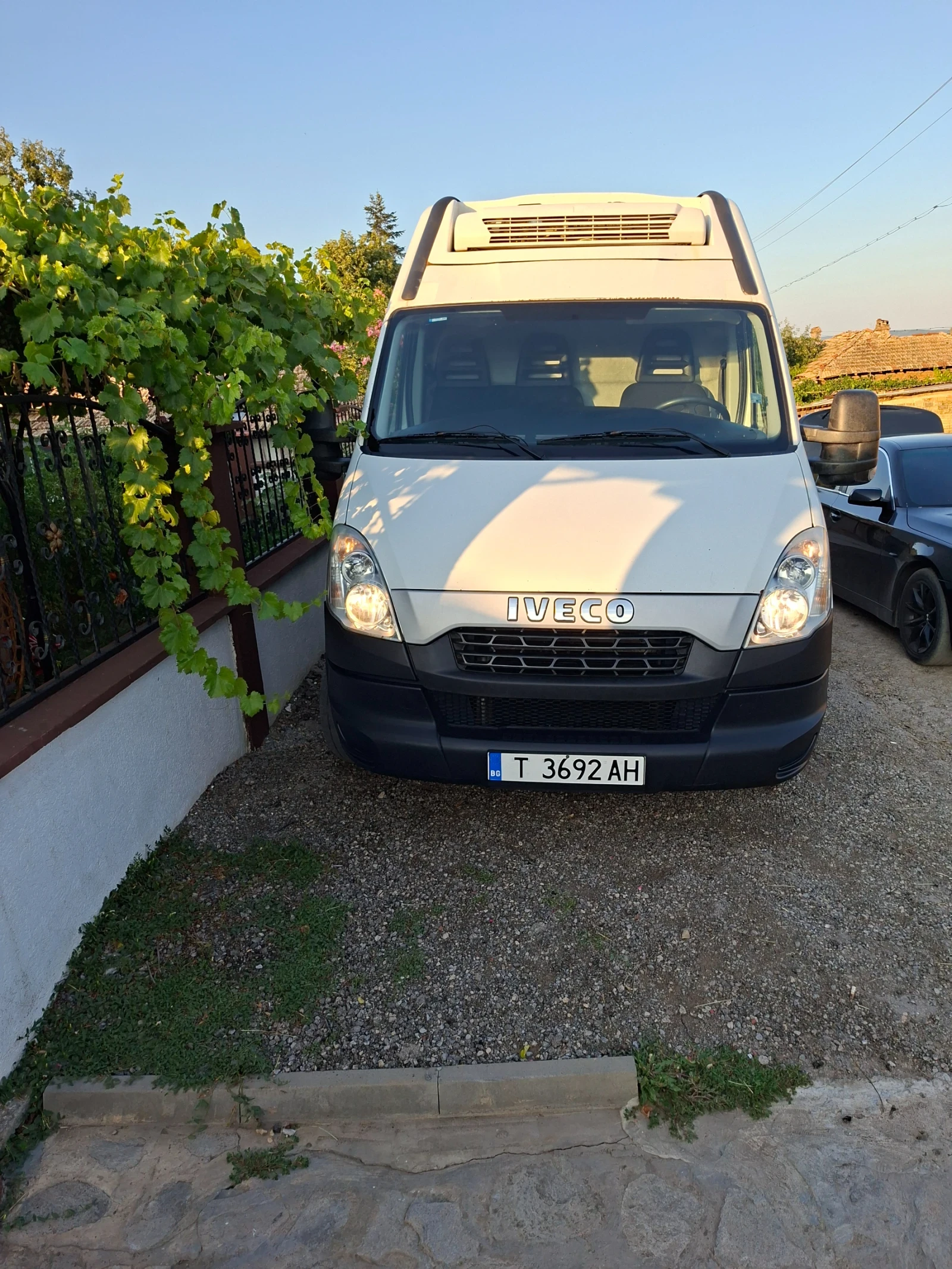 Iveco Daily Хладилен, снимка 10 - Бусове и автобуси - 55615794