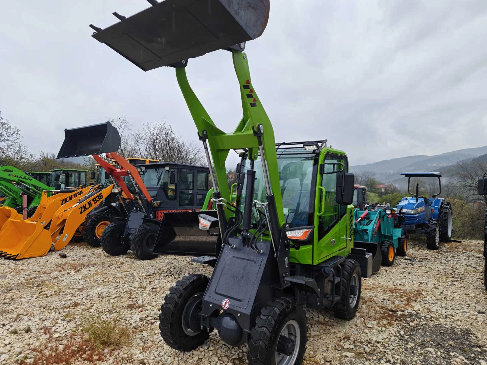 ������������ ������� Komatsu ����� ���� �������� | Mobile.bg � ����������� 3