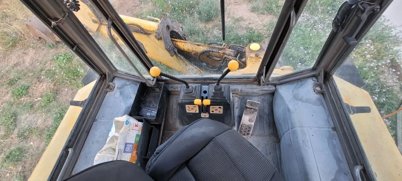 Багер JCB 3CX, снимка 5 - Индустриална техника - 52250778