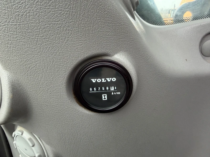 Багер Volvo EC 300 L ЛИЗИНГ, снимка 13 - Индустриална техника - 52773084