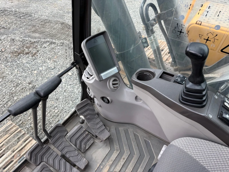 Багер Volvo EC 300 L ЛИЗИНГ, снимка 12 - Индустриална техника - 52773084