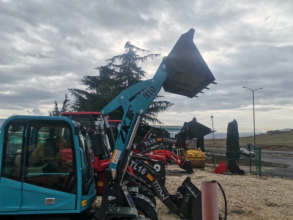 Челен товарач Komatsu ЧИСТО НОВИ - изображение 5