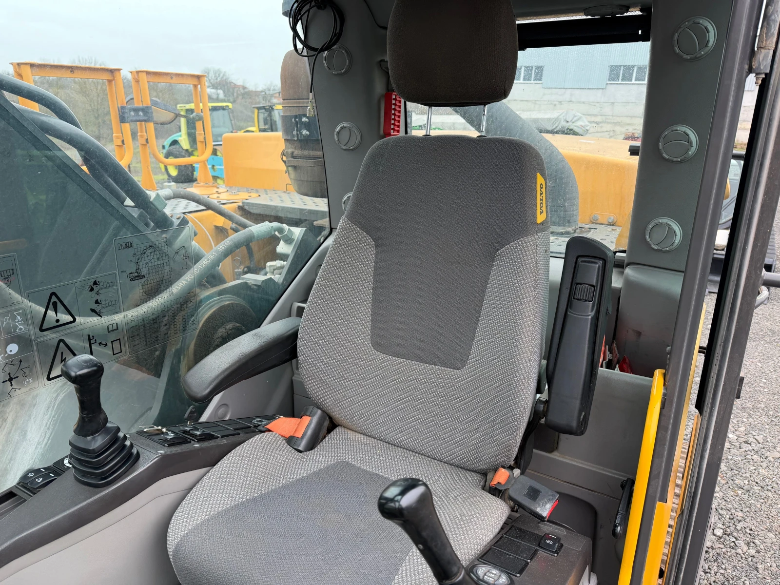 ����� Volvo EC 300 L ������ | Mobile.bg � ����������� 14