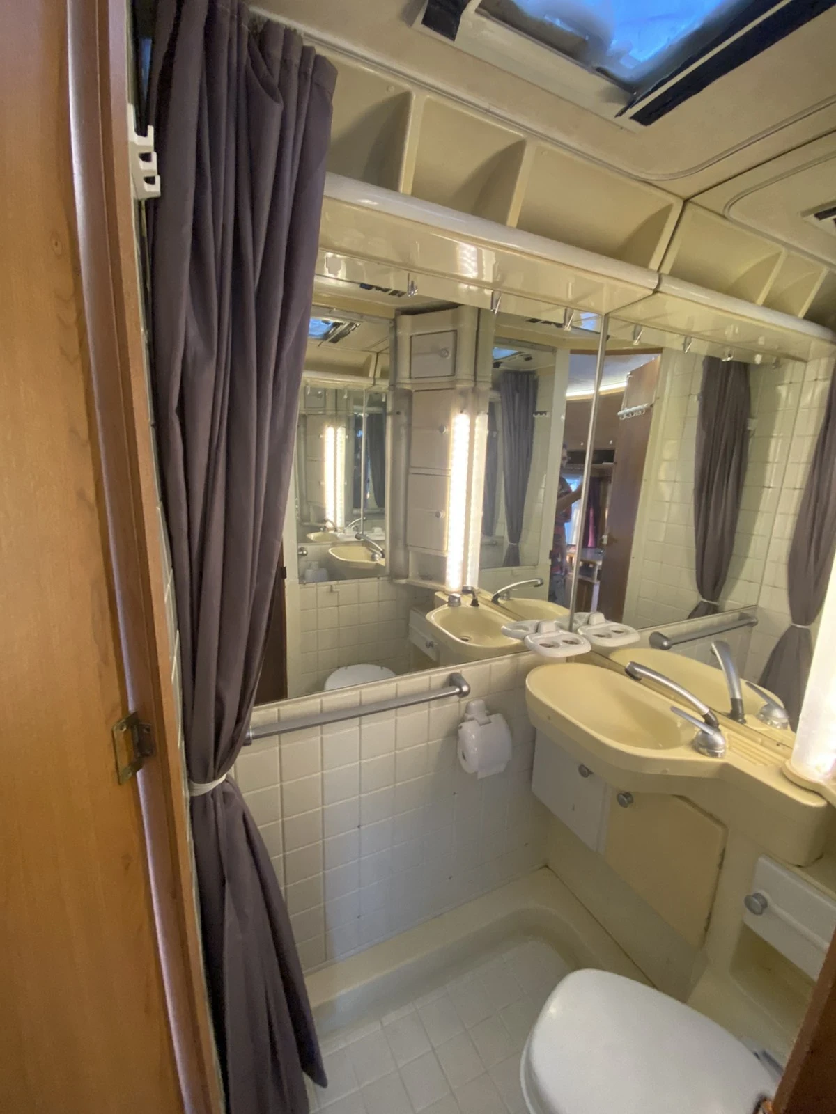 Кемпер Fiat Ducato, снимка 14 - Каравани и кемпери - 53843045