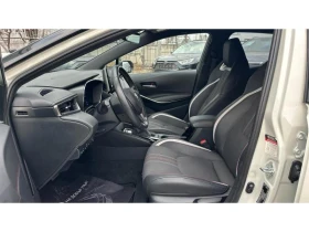 Toyota Corolla HB 1.8 HSD GR-SPORT, снимка 12