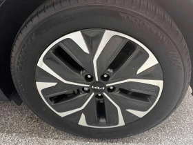 Kia EV6  Long Range / DISTRONIC / CAMERA / CARFAX /, снимка 11