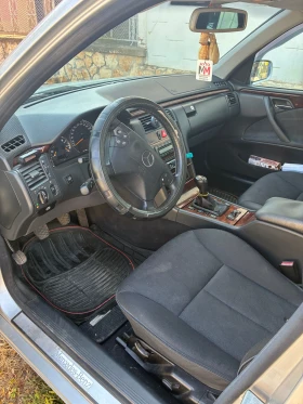 Mercedes-Benz E 200, снимка 3
