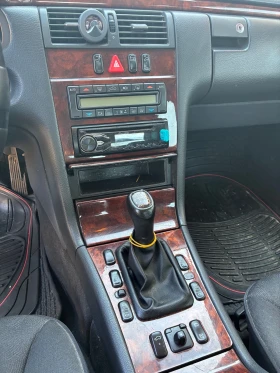 Mercedes-Benz E 200, снимка 5