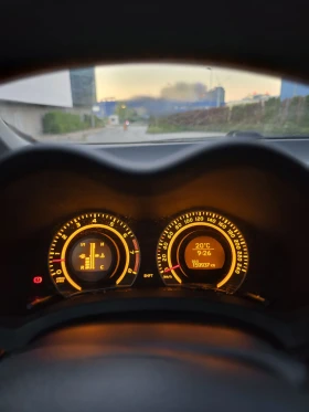 Toyota Auris 1.4 VVT-I, ROYAL SAPPHIRE PEARL - 7500 лв. - 21033305 16