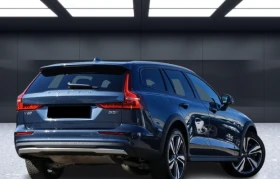 Обява за продажба на Volvo V60 Cross Country B5 AWD = Plus = Panorama Гаранция ~95 004 лв. - изображение 1