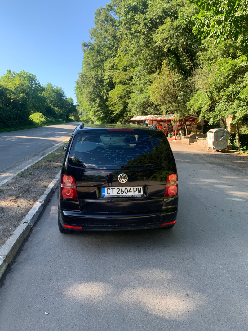 VW Touran 1.9 tdi, снимка 4 - Автомобили и джипове - 46432505