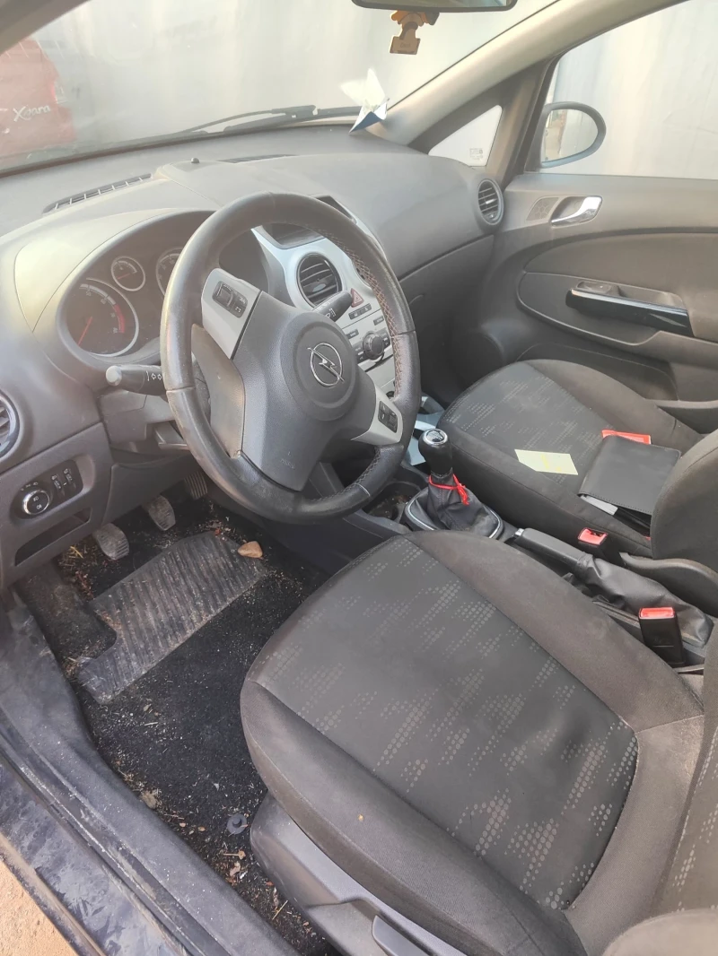 Opel Corsa 1.2 бензин, снимка 9 - Автомобили и джипове - 48384238