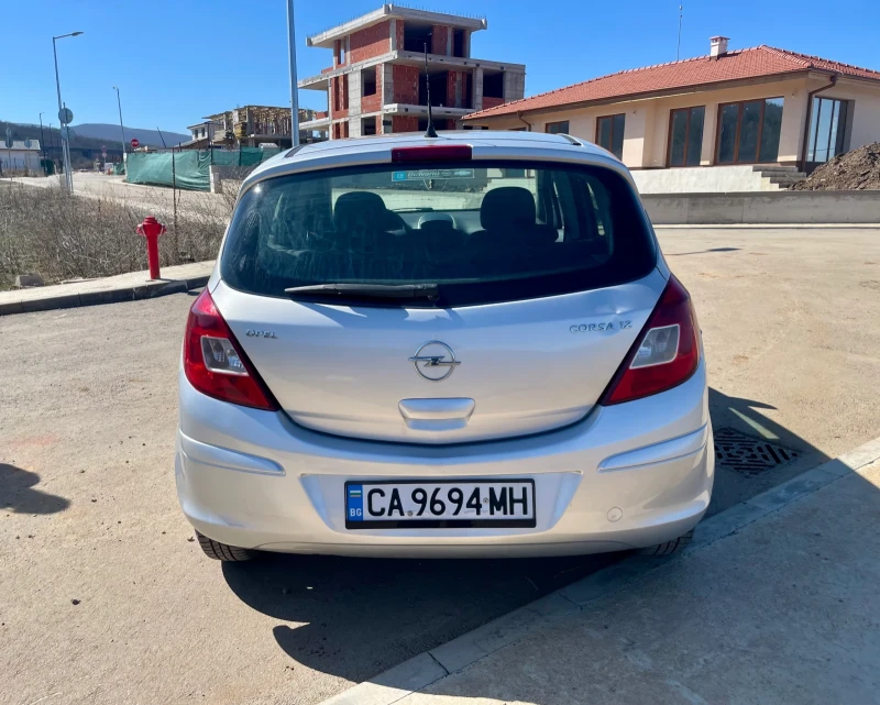 Opel Corsa 1.2i* 80kc* КЛИМА* , снимка 3 - Автомобили и джипове - 49590432