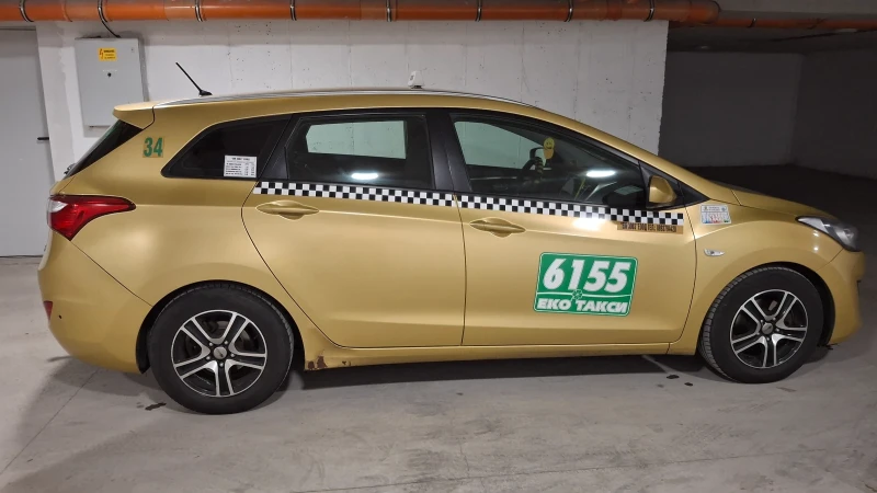 Hyundai I30  Газ/Бензин, снимка 8 - Автомобили и джипове - 52357140