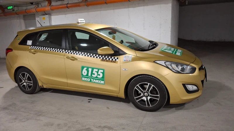 Hyundai I30  Газ/Бензин, снимка 4 - Автомобили и джипове - 52357140