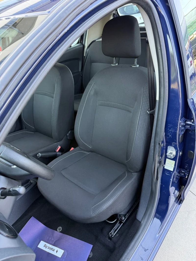 Dacia Sandero, снимка 11 - Автомобили и джипове - 51843256