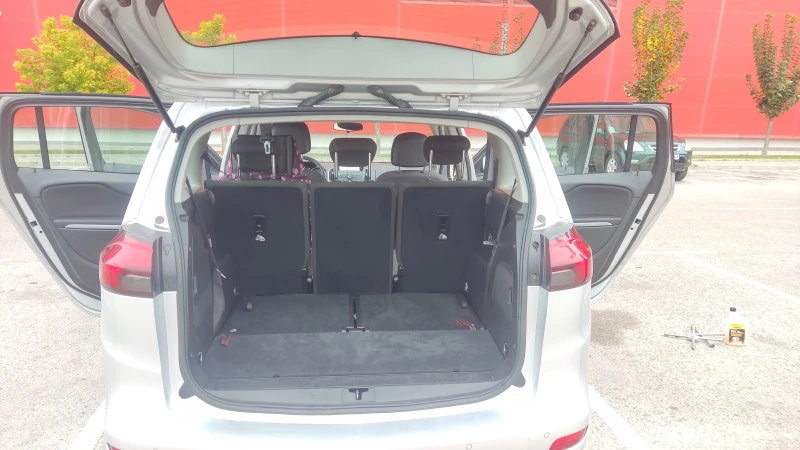 Opel Zafira Tourer, снимка 13 - Автомобили и джипове - 52186401