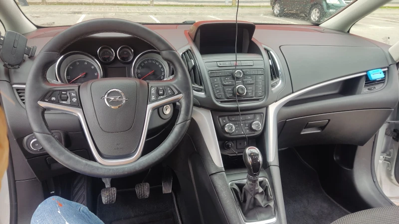 Opel Zafira Tourer, снимка 9 - Автомобили и джипове - 52186401