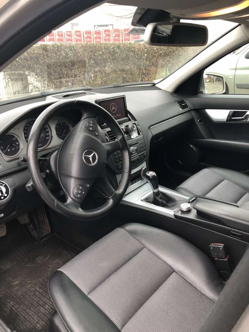 Mercedes-Benz C 220, снимка 4 - Автомобили и джипове - 52331077