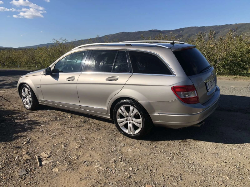 Mercedes-Benz C 220, снимка 2 - Автомобили и джипове - 52331077