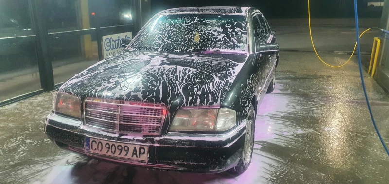 Mercedes-Benz C 180, снимка 4 - Автомобили и джипове - 52861513