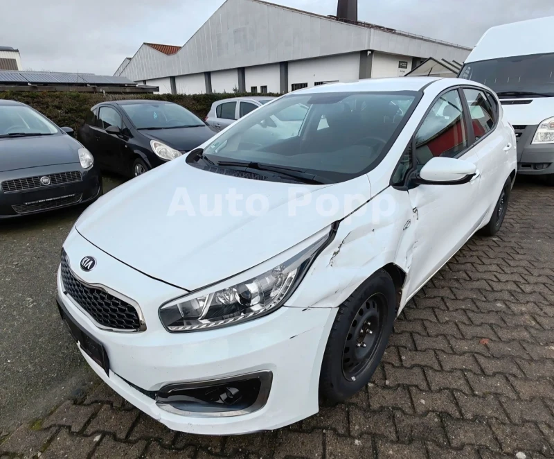 Kia Ceed 1.4 99к.с, снимка 3 - Автомобили и джипове - 53175369