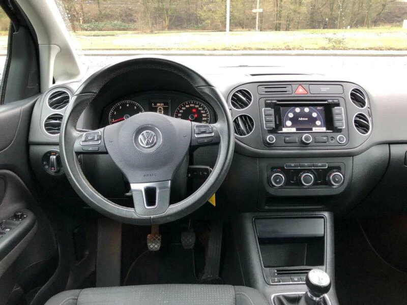 VW Golf Plus NA 4ASTI 1.4TSI НЯМА ПРЕДНА БРОНЯ!!!, снимка 15 - Автомобили и джипове - 28867811