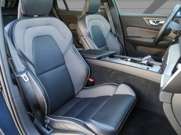 Volvo V60 Cross Country B5 AWD = Plus = Panorama Гаранция - изображение 8