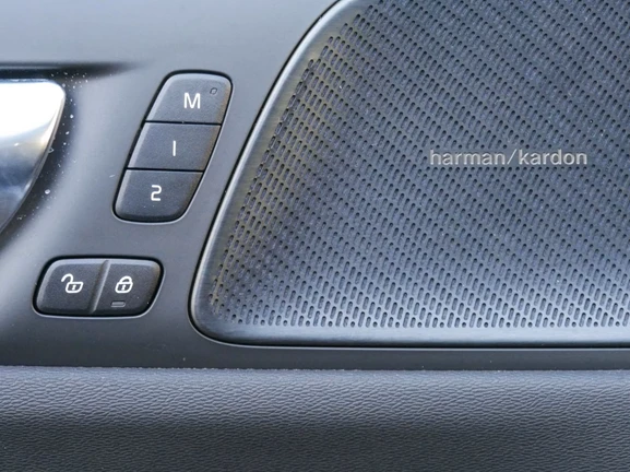 Volvo V60 Cross Country B5 AWD = Plus = Panorama Гаранция - изображение 3