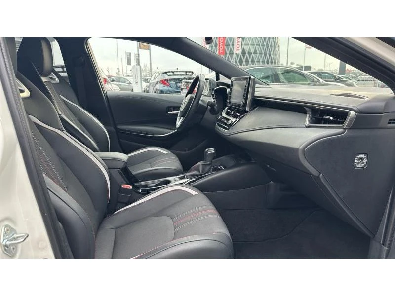 Toyota Corolla HB 1.8 HSD GR-SPORT, снимка 6 - Автомобили и джипове - 53100063