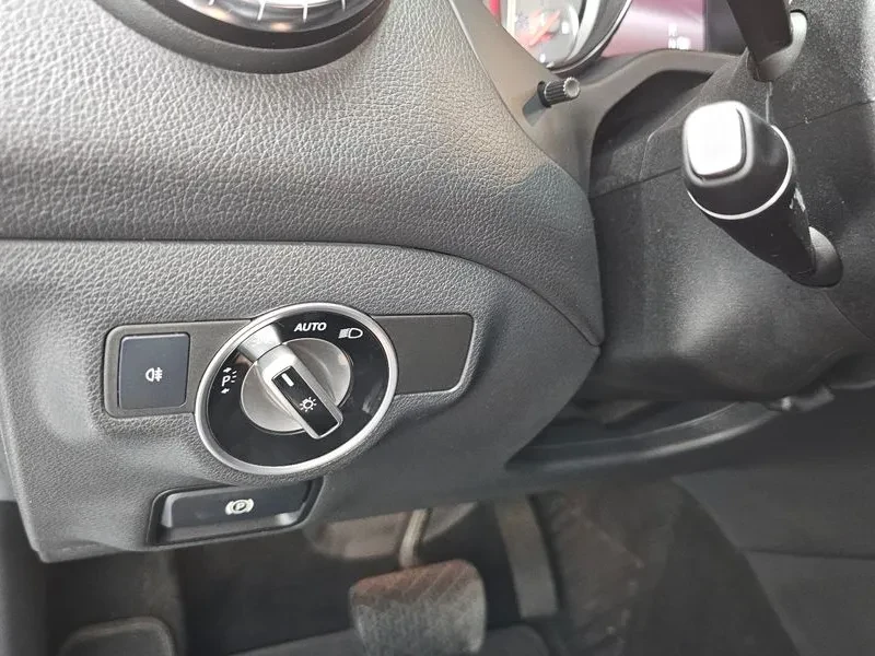 Mercedes-Benz CLA 200 CDI, снимка 14 - Автомобили и джипове - 55264714