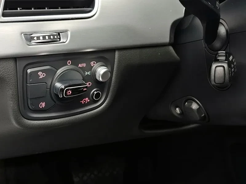Audi A8  65 Tfsi Quattro Lwb D4, снимка 15 - Автомобили и джипове - 55817472