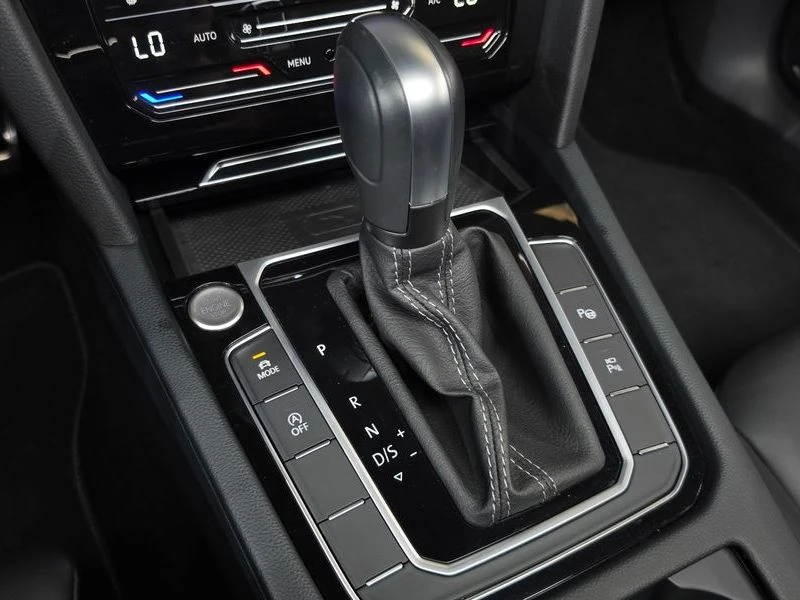 VW Arteon 2.0 TDI R-Line Automatic, снимка 9 - Автомобили и джипове - 56039964