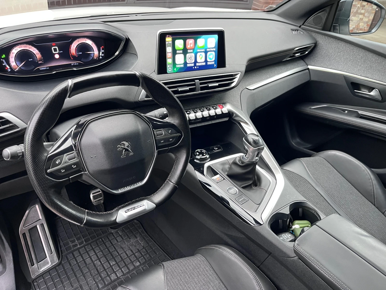 Peugeot 3008 2.0HDI GT-Line / Panorama - изображение 8