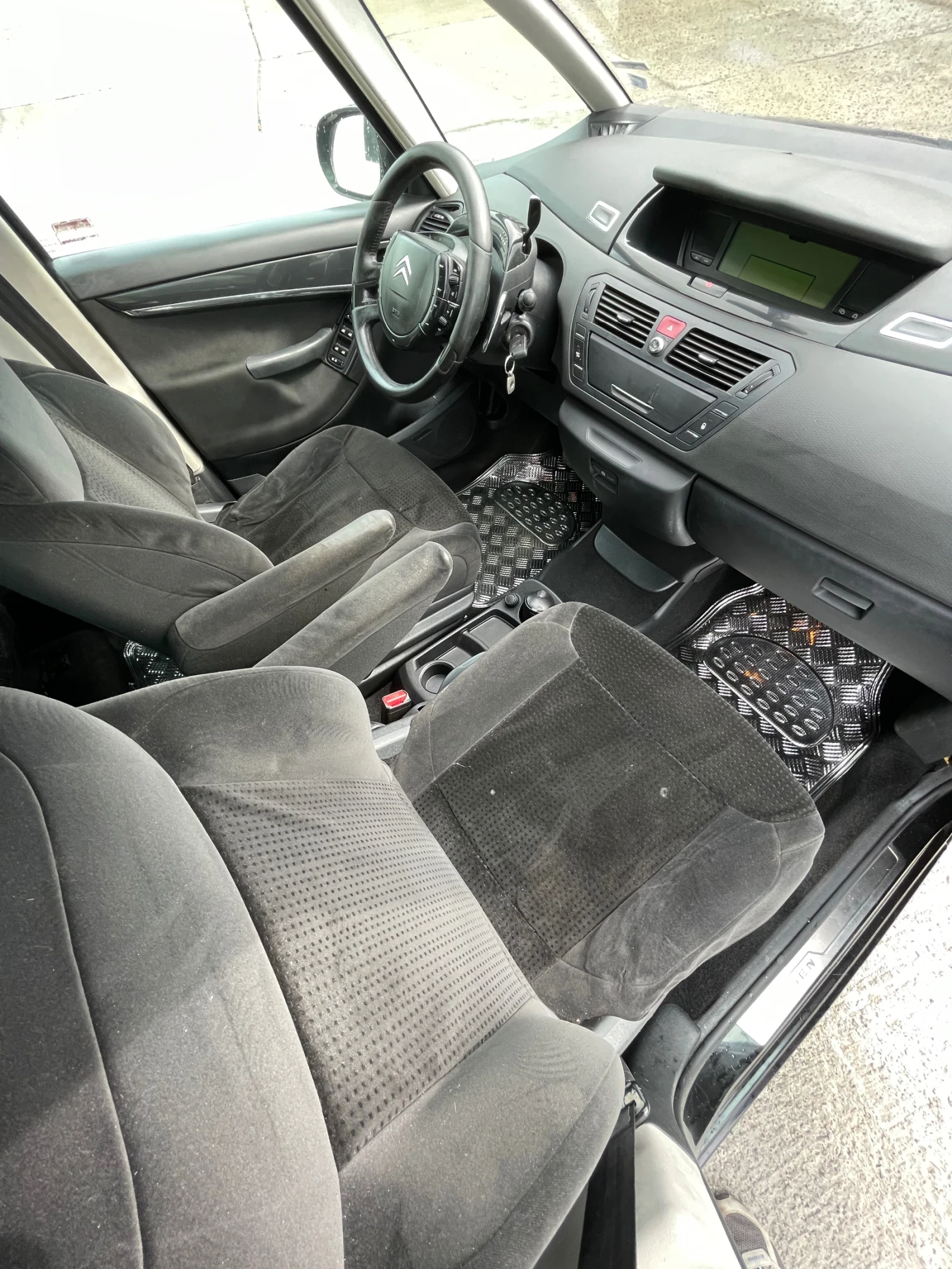 Citroen C4 Picasso 1.6HDI-109к.с. | Mobile.bg — изображение 11