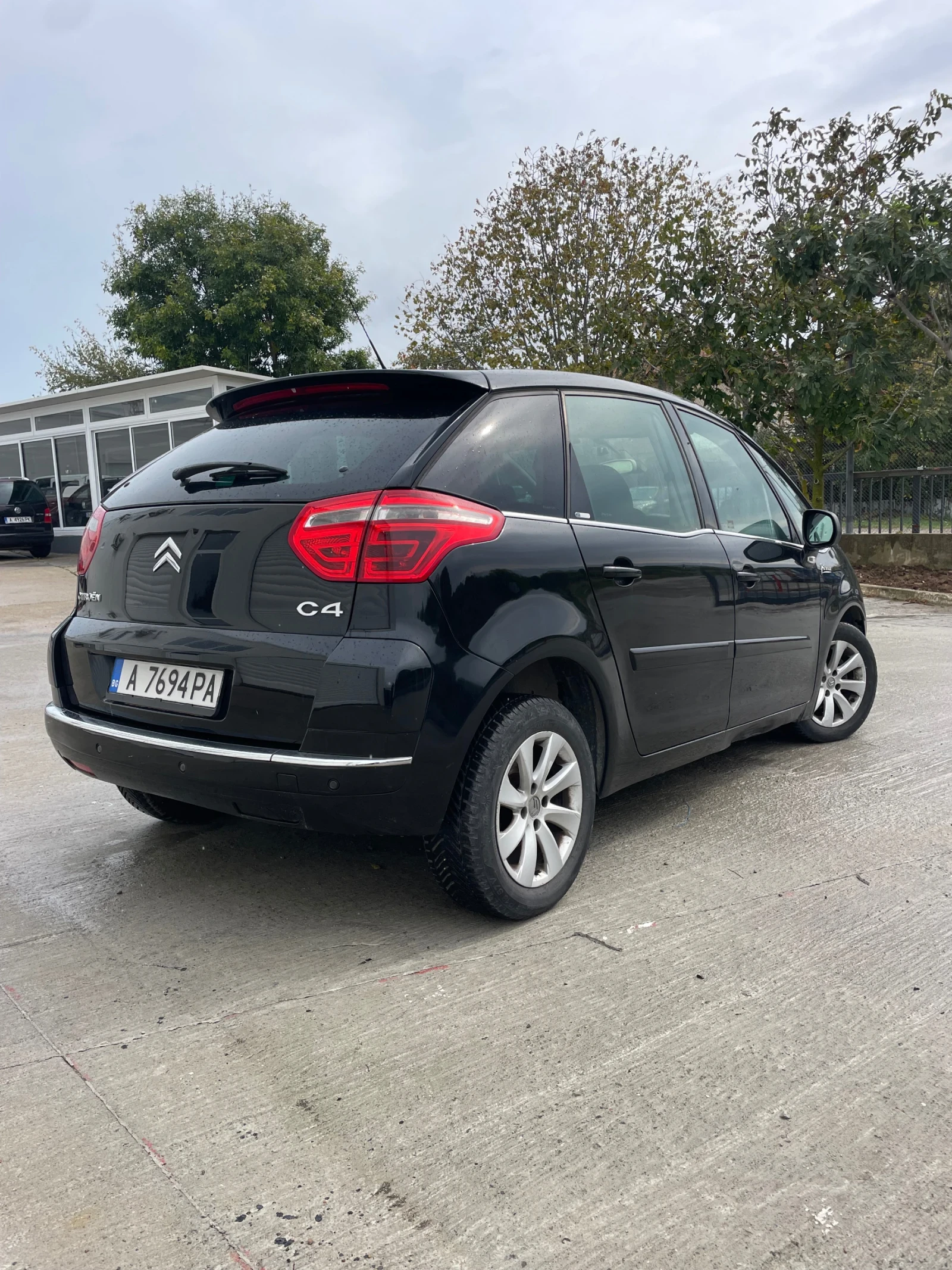Citroen C4 Picasso 1.6HDI-109к.с. - изображение 4